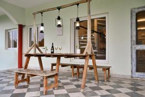 Alaya Stays 4BHK Farmhouse with Pvt Pool & Garden - Manesar