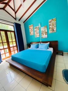 SURF N SPICE - HIRIKETiYA