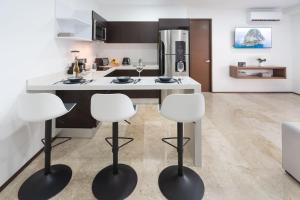 Amazing and spacious 1BR Apt Rooftop Pool 112B 600mb WiFi