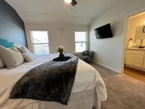 Daisy's Luxury Home - Dilley