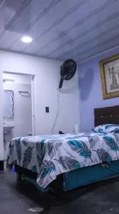 Hostal Queens Deluxe - El Doncello