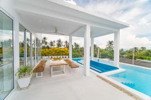 Villa White Stone