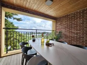 Cheonhyehyang House - Pomong-ni