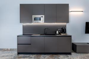 Q71 TIMELESS SUITES