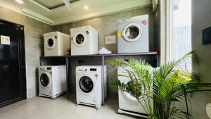 BluO Studio3 DLF Cybercity - Balcony, Gym TT, Lift