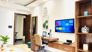 BluO Studio3 DLF Cybercity - Balcony, Gym TT, Lift