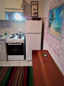 monokatoikia ston lagkada