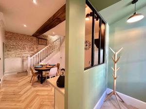 La Maison Des Cours - WIFI - Centre ville