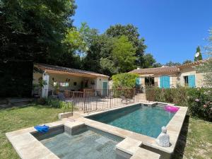 Maisons de vacances Villa La Ressourcerie a Saignon : photos des chambres