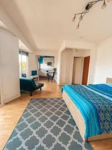 Le Bouton d or, Studio Lumineux avec vue et parking privé - 于泽什