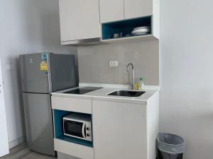 Pattaya市中心临近海滩无边泳池家具齐全24小时安保