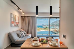 Thearia seaview maisonette private heated pool & jacuzzi