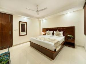 Hotel Emblem Suites- Near Delhi Airport