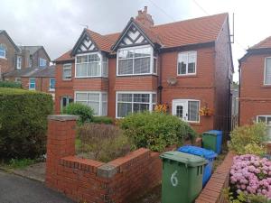 7 Cromwell Gardens - 2 Bed House - 4hvězdičkové hotely ve městě Scarborough