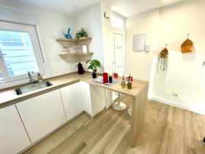 GATU PREMIUM Goleta Paraíso, Casa con vista al mar " Preferente mayores de 25 años y familias "