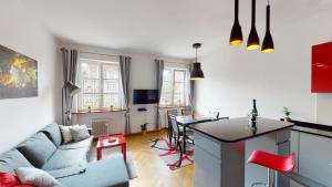 Rynek Market Square Wroclove Tectum Apartments z widokiem na Rynek