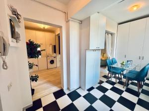 City Center Oasis, Universitate