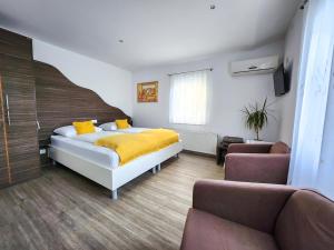 Twin Room with Balcony room in Guest House Mlada lipa