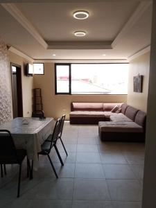 Departamento de dos habitaciones en zona central de Cuenca