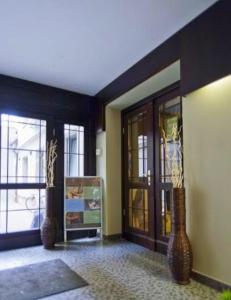 SAN ANTONIA RIGA Central suit