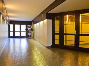 SAN ANTONIA RIGA Central suit