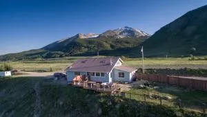 The Overlook - Almont