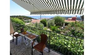 Apartment in Rab with Seaview, Balcony, WIFI, Washing machine (3728-1) 
