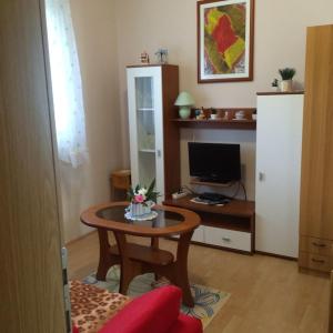 Apartment in Rab with Seaview, Balcony, WIFI, Washing machine (3728-1)