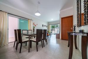 125 - Casa Mariscal espaçosa com área gourmet.