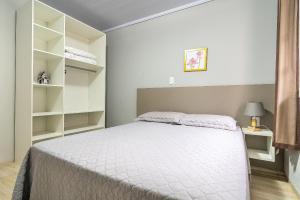 022 - Residencial com Piscina e Jacuzzi em Bombas