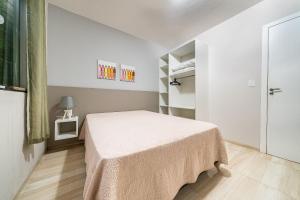 025 - Residencial com Piscina e Jacuzzi em Bombas