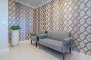 141 - Apto com vista mar à 50m da praia