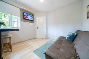 026 - Residencial com Piscina e Jacuzzi em Bombas