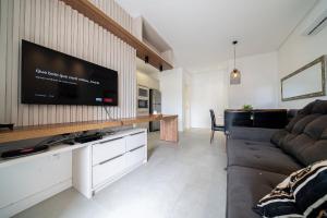 170- Apto elegante em Canto Grande com 02 suítes