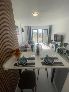 Royal View Apartment - Playa de Las Americas