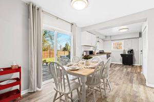 New! Warm & Cozy 3BR w Hot Tub, Firepit & BBQ!