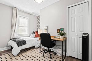 New! Warm & Cozy 3BR w Hot Tub, Firepit & BBQ!