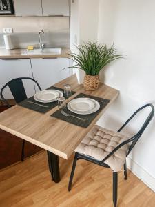 Appartements Le Bouton d or, Studio Lumineux avec vue et parking prive : photos des chambres