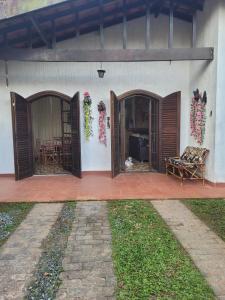 Casa 5 quartos ar cond piscina churrasqueira a 550 m da praia