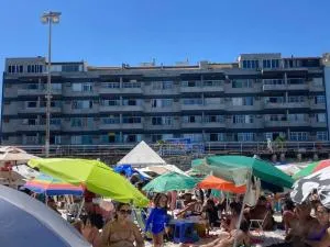 apto na orla da praia do forte - Škorak