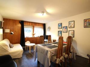 Appartements T2bis confortable au pied des pistes - 6 pers, parking, local a skis, animaux acceptes - FR-1-415-149 : photos des chambres