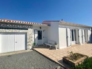 Maisons de vacances Maison renovee 3 ch. proche mer, animaux admis, terrasse et parking - FR-1-231-290 : photos des chambres