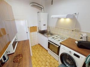 Charmant 2P calme en centre-ville avec balcon, proche plages et commerces - FR-1-196-345