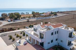 Kellys Beach House 2