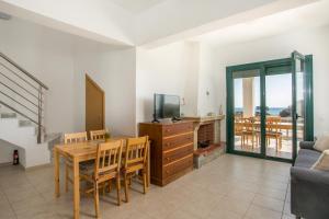 Kellys Beach House 1