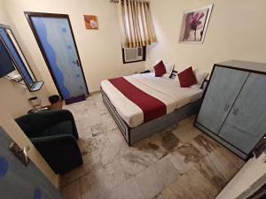 Hotel V inn Sindhi Camp