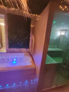 Villa lujosa con spa, piscina y sala de juegos PRIVADOS