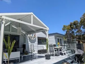 Tarwin Lower Cabin Halfway between Phillip Island and Wilson's Promontory - Buffalo
