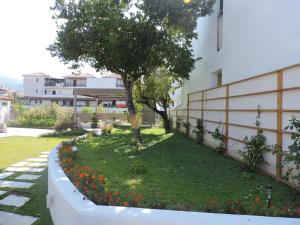 Lovely House by the Sea with Garden and BBQ (A)