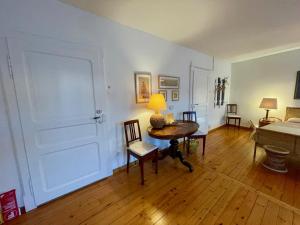 1912 - Wooden Room apartment - old town